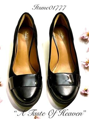 🌸 CLARKS Black Patent & Suede Loafer Flats